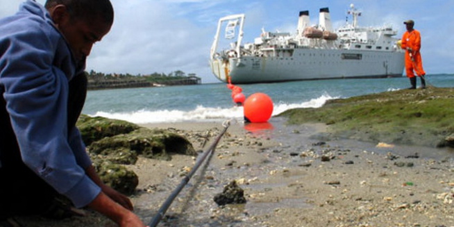 Internet - Le Djibouti et la Somalie vont partager des fibres optiques sous-marines Internet - Le Djibouti et la Somalie vont partager des fibres optiques sous-marines