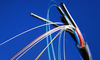 L’arrivée de la fibre optique pourrait faire chuter le coût de la communication au Congo Kinshasa L’arrivée de la fibre optique pourrait faire chuter le coût de la communication au Congo Kinshasa