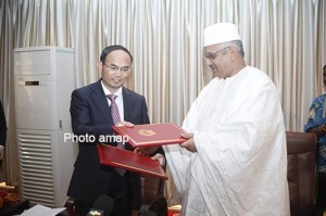 Mali: La Chine et le Mali signent un accord de prêt de 39 milliards de F CFA pour l’installation de la fibre optique