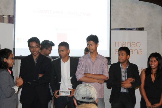 Madagascar: Smart apps challenge – Le premier prix pour l’appli « Bachelier Malagasy »