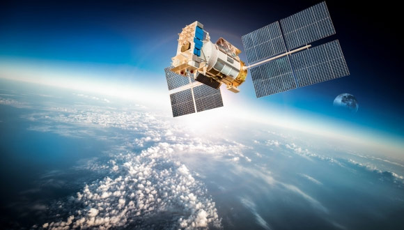 Eutelsat et Facebook veulent lancer l'internet par satellite en Afrique subsaharienne Eutelsat et Facebook veulent lancer l'internet par satellite en Afrique subsaharienne