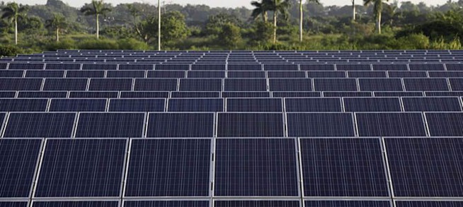 L’Afrique du Sud vient d'ouvrir le premier aéroport à énergie solaire du continent L’Afrique du Sud vient d'ouvrir le premier aéroport à énergie solaire du continent