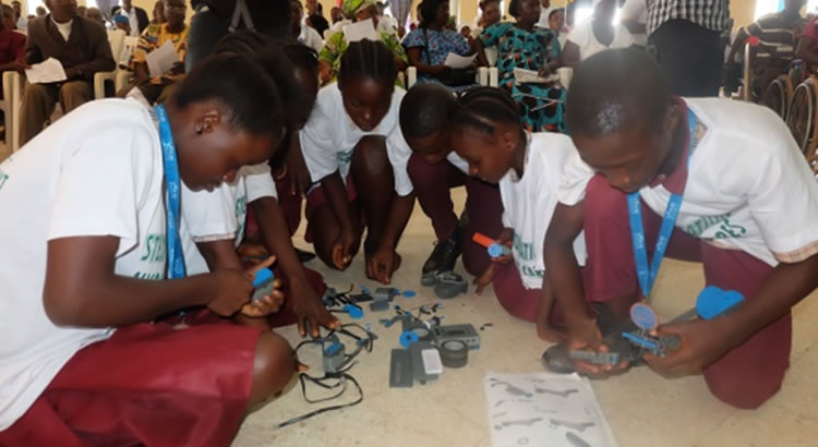 Des élèves libériens vont participer à une compétition internationale de robotique