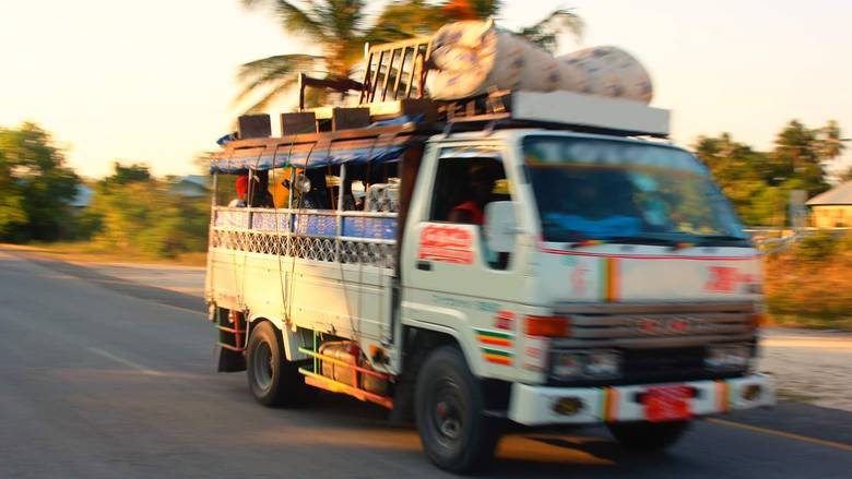 Tanzanie : Zanzibar introduit le paiement électronique pour la certification des véhicules commerciaux
