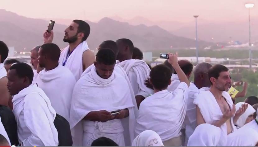 La nouvelle mode du « Hajjselfie » au pèlerinage de la Mecque