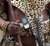 Afrique du Sud : La police espionnerait plus de 70 000 téléphones mobiles chaque année