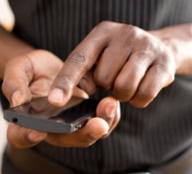 Les téléphones portables plus accessibles que l'eau courante en Afrique