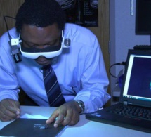 Un scientifique nigérian récompensé pour avoir conçu des lunettes de diagnostic du cancer